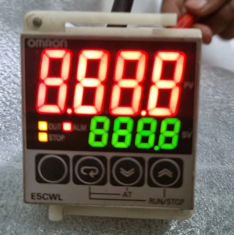 Used Working Omron E5CWL-Q1P Temperature Controller 100-240VAC E5CWL